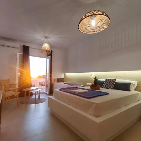 住宿加早餐酒店 Amodari On The