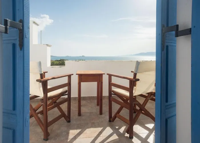 Amodari On The Pláka