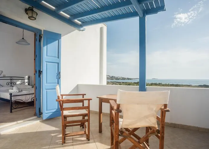 Amodari On The Pláka