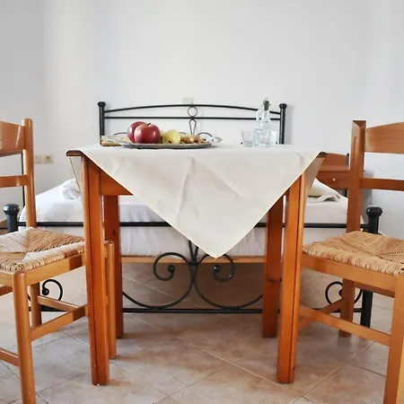 Amodari On The Bed & Breakfast *