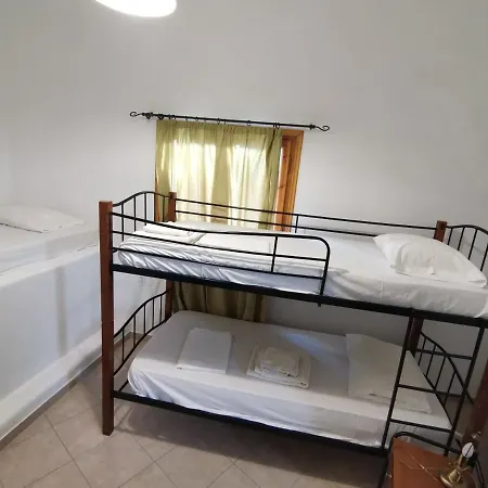 Amodari On The Bed & Breakfast *