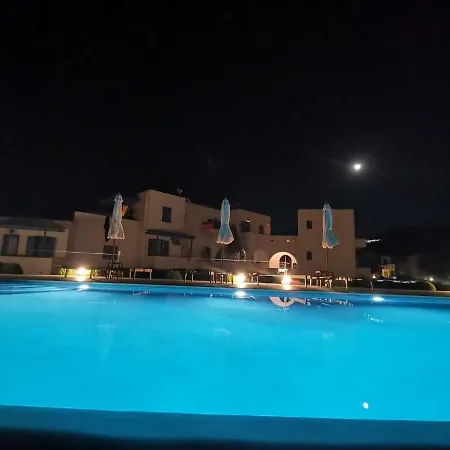 Amodari On The * Plaka (Naxos)