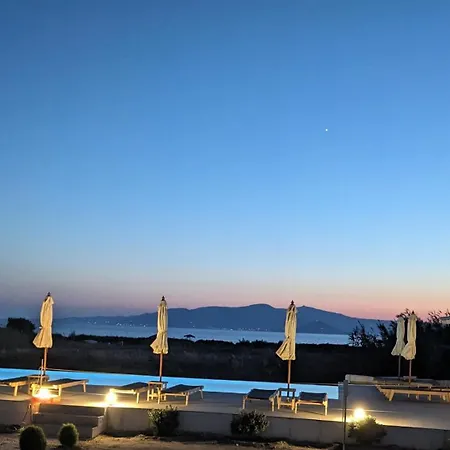 Amodari On The Plaka (Naxos)