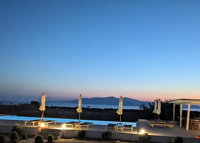 Amodari On The Pláka